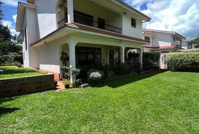 5 Bed Townhouse with En Suite in Lavington