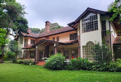 5 Bed House with En Suite in Rosslyn - 2