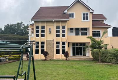 5 Bed Townhouse with En Suite in Ridgeways - 3