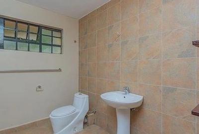 5 Bed Townhouse with En Suite in Kilimani