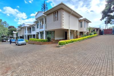 5 Bed Townhouse with En Suite in Westlands Area