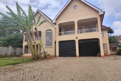 4 Bed House with Garden in Rosslyn