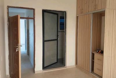 2 Bed Apartment with En Suite at Links Road - 2