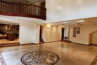 5 Bed Townhouse with En Suite in Lavington