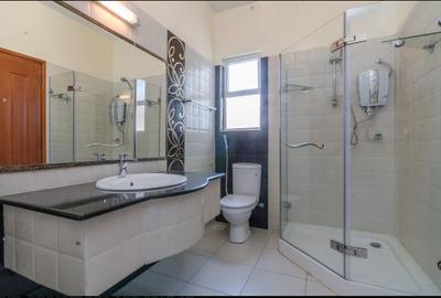 3 Bed Apartment with En Suite at Rhapta Rd - 4