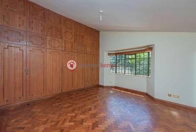 4 Bed House with En Suite at Lavington