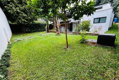 1 Bed House with Garden in Kyuna