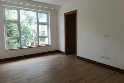 3 Bed Apartment with En Suite at City Park Drive