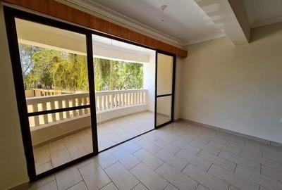 3 Bed Apartment with En Suite at Mt Kenya - 4