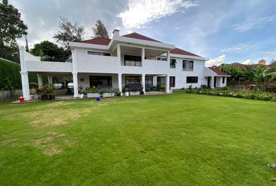 5 Bed House with En Suite in Runda