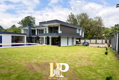 5 Bed Villa with En Suite in Nyari - 2