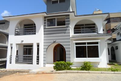 4 Bed Apartment with En Suite at Nyali