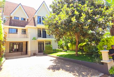 5 Bed Townhouse with En Suite at Lavington Green - 2