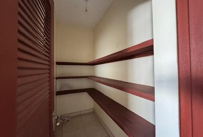 2 Bed Apartment with En Suite in Rhapta Road - 4