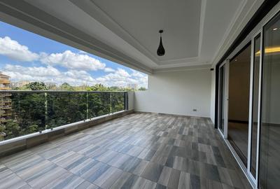 3 Bed Apartment with En Suite in Riverside