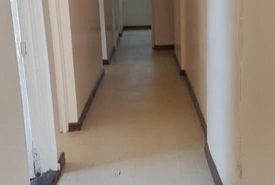 4 Bed Apartment with En Suite in Parklands - 4