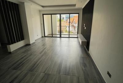 1 Bed Apartment with En Suite in Westlands Area - 2