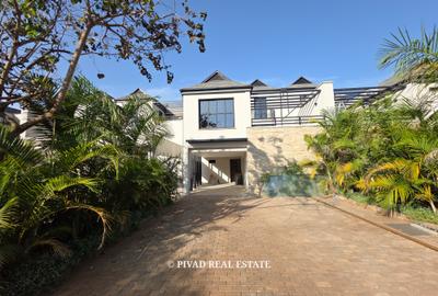 4 Bed Townhouse with Swimming Pool in Runda - 4