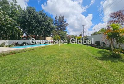 5 Bed House with En Suite in Runda - 3