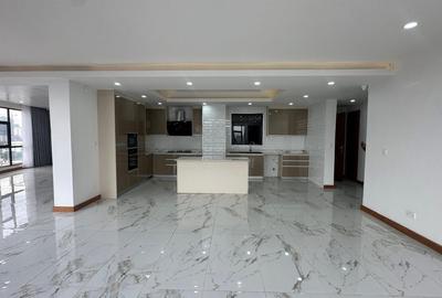 4 Bed Apartment with En Suite in Westlands Area - 3