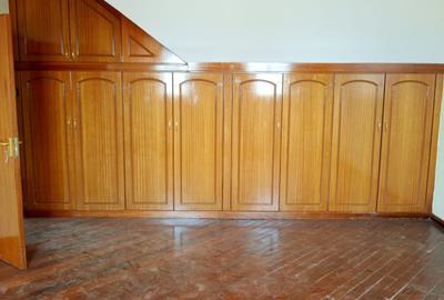 4 Bed Apartment with En Suite at Gichugu Road - 2