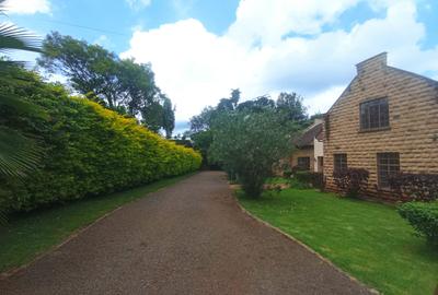 5 Bed Townhouse with En Suite in Karen - 3