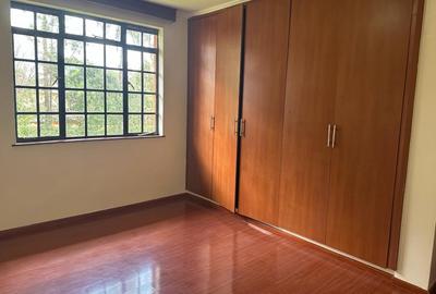 4 Bed House with En Suite in Kiambu Road