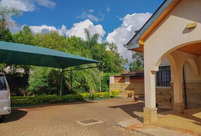 4 Bed Townhouse with En Suite in Karen - 3