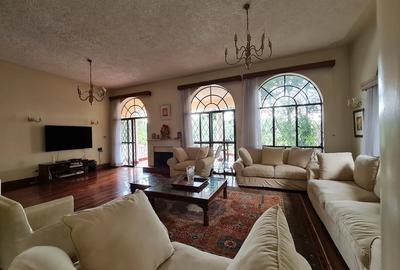 5 Bed House with En Suite at Nyari