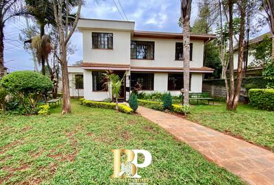 3 Bed Townhouse with En Suite in Lavington - 2