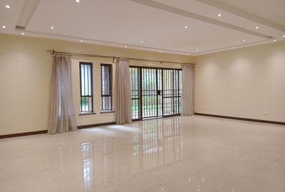 4 Bed Apartment with En Suite in Westlands Area