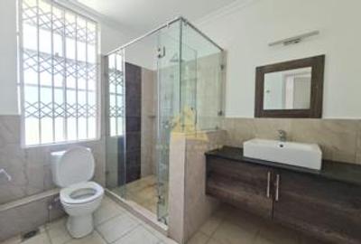 4 Bed Townhouse with En Suite at Kitisuru Ridge