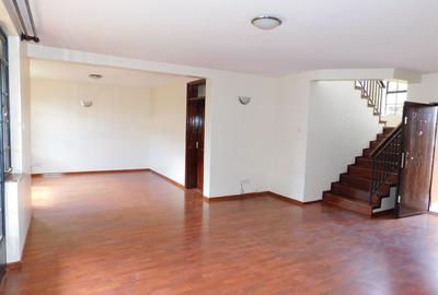 4 Bed House with En Suite at Fourways Junction Estate - 3