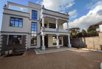 4 Bed Townhouse with En Suite in Kikuyu Town