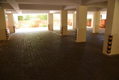 2 Bed Apartment with En Suite in Westlands Area - 3