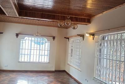 4 Bed Townhouse with En Suite in Spring Valley