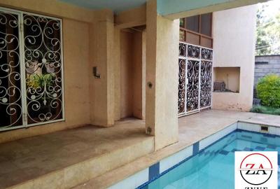 5 Bed Townhouse with En Suite in Lavington