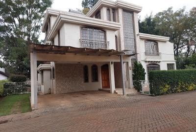 5 Bed Townhouse with En Suite at Muthangari Drive