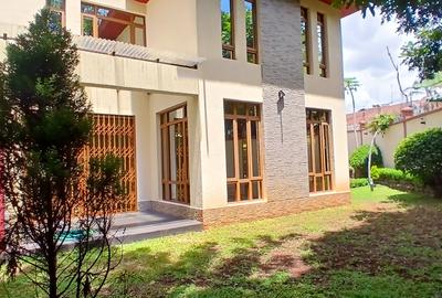 5 Bed Townhouse with En Suite at Lavington Green - 4
