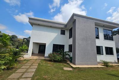 5 Bed House with En Suite in Loresho - 2