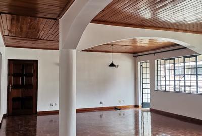 4 Bed Apartment with En Suite in Lavington