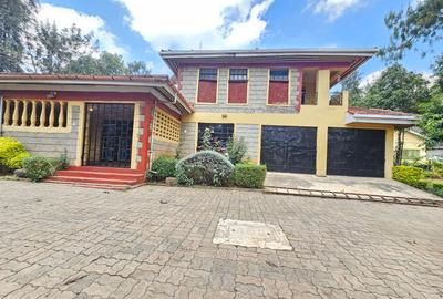 5 Bed House with En Suite in Nyari