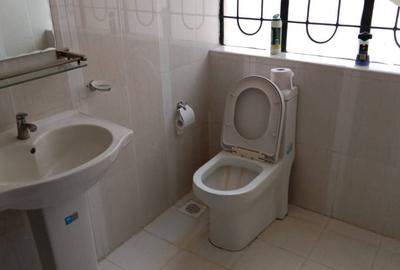 3 Bed Apartment with Swimming Pool in Kilimani - 2