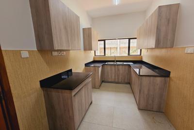 5 Bed Townhouse with En Suite in Lavington