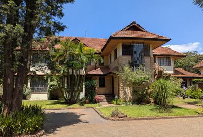 4 Bed Villa with En Suite in Spring Valley