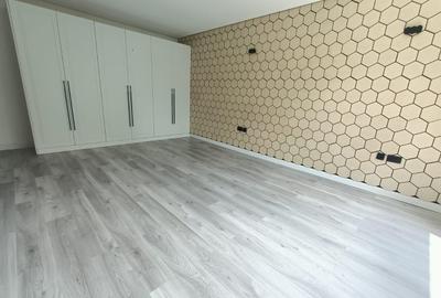 5 Bed Villa with En Suite in Lavington - 4