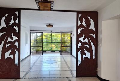 4 Bed Apartment with En Suite at Kaunda Avenue