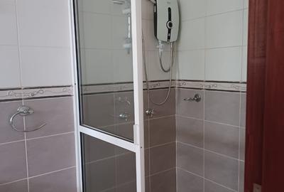 4 Bed Apartment with En Suite in Lower Kabete