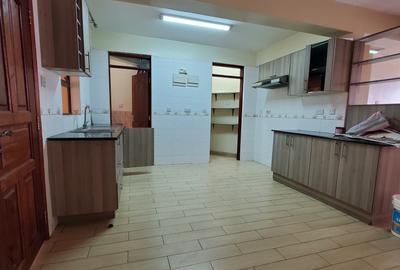 2 Bed Apartment with En Suite at Kilimani