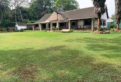4 Bed House with En Suite in Spring Valley